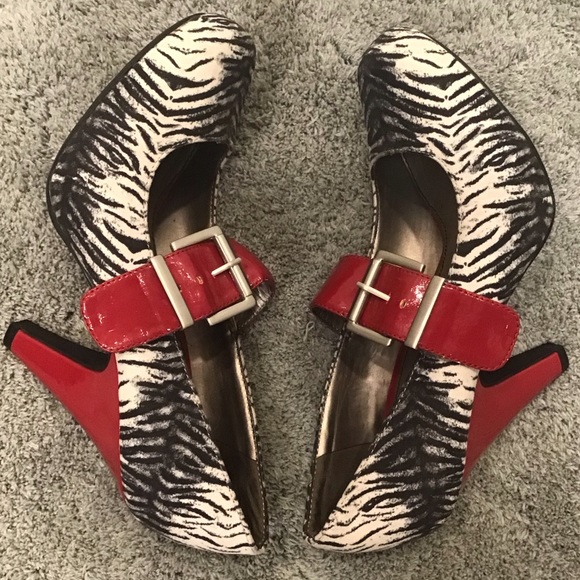 Fergalicious Celeste Patent Pump Zebra Print Leather Red High Heel Shoe SZ 7.5 - Picture 10 of 15